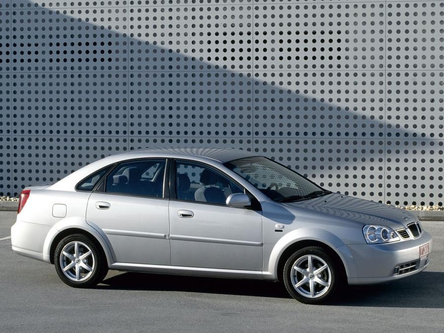  Daewoo Nubira Sedan 2003 года  (фото 13 из 16)